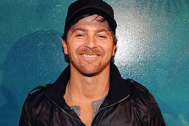 Kip Moore is “back to normal” after a scary vocal cord accident 