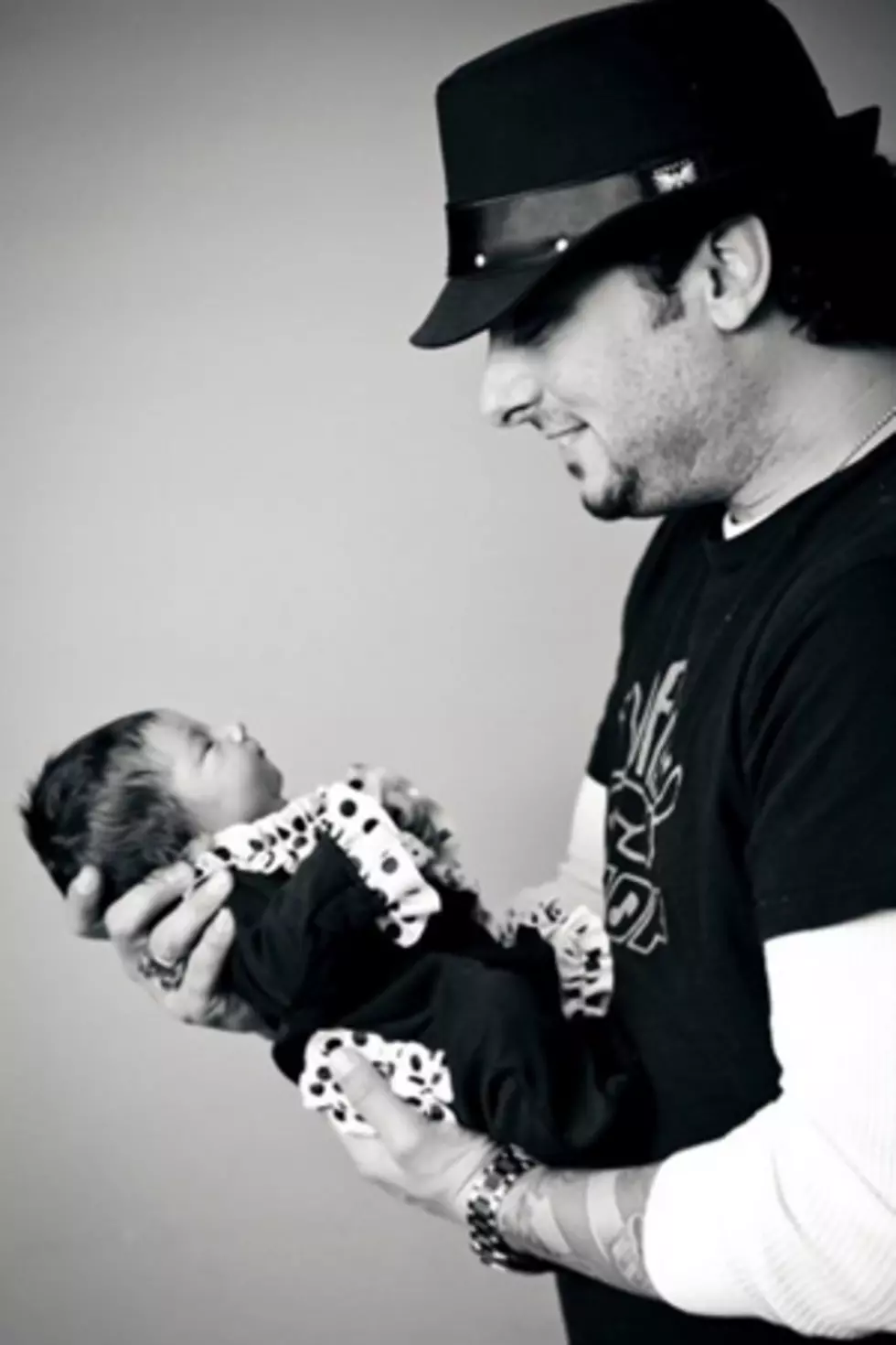 Matt Kennon and Wife Welcome Baby Girl