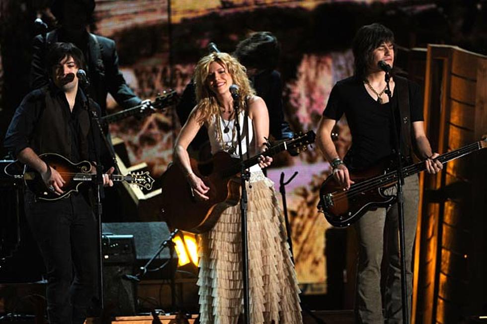 The Band Perry Continue to Hold Down the No. 1 Chart Spot With &#8216;All Your Life&#8217;