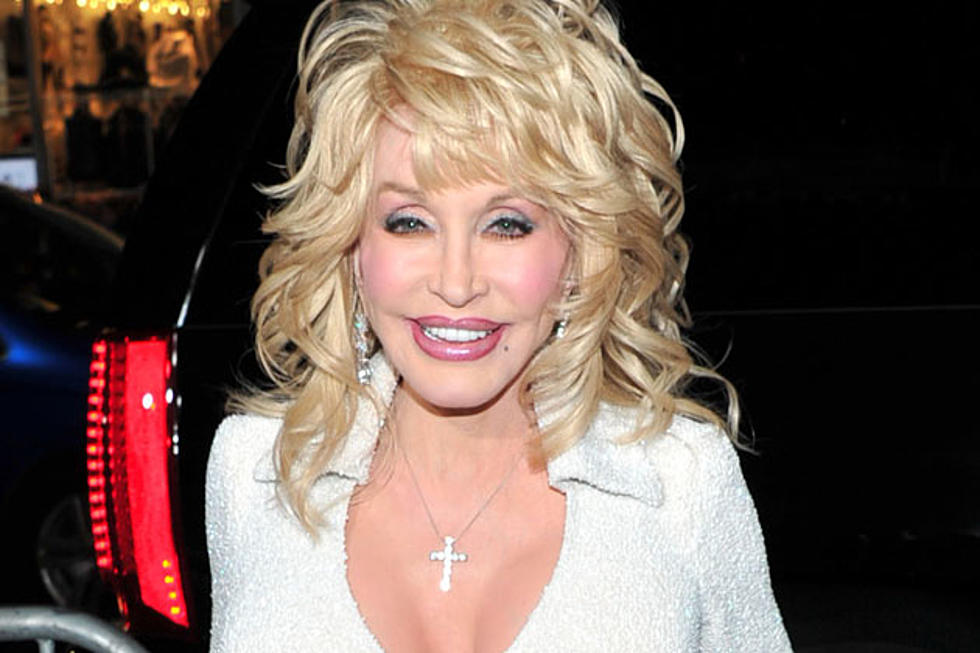 Dolly Parton Book &#8216;Dream More&#8217; To Be Released in November