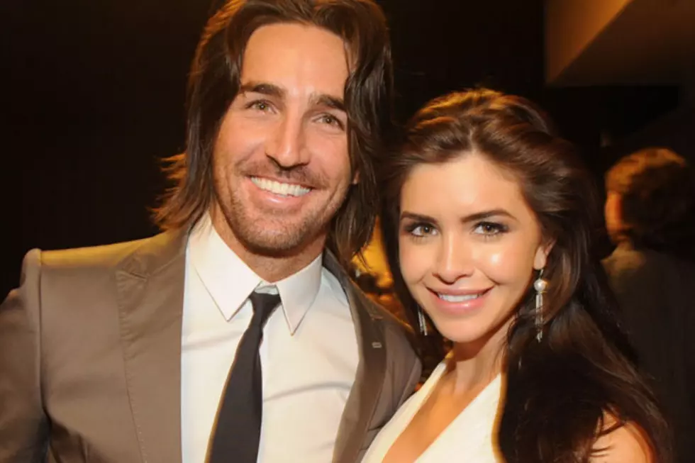 Jake Owen and Fiancee Planning Private Beachside Ceremony