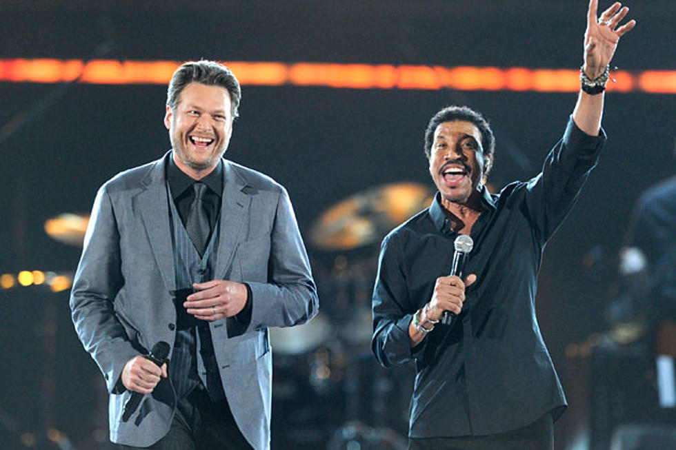 Blake Shelton Closes the 2012 ACM Awards, Sings &#8216;You Are&#8217; With Lionel Richie-CHANGE!