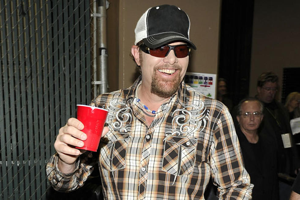 Toby Keith Turns 2012 ACM Awards Into a Party With &#8216;Red Solo Cup&#8217;
