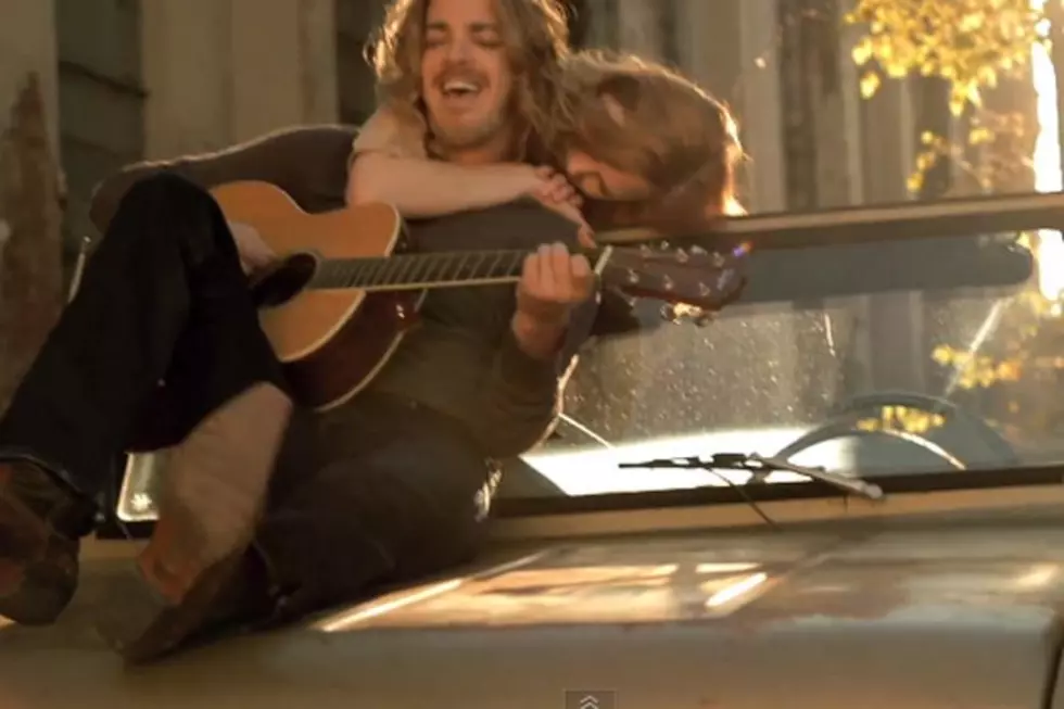 Bucky Covington Captures Spirit of Young Love in &#8216;I Wanna Be That Feeling&#8217; Video