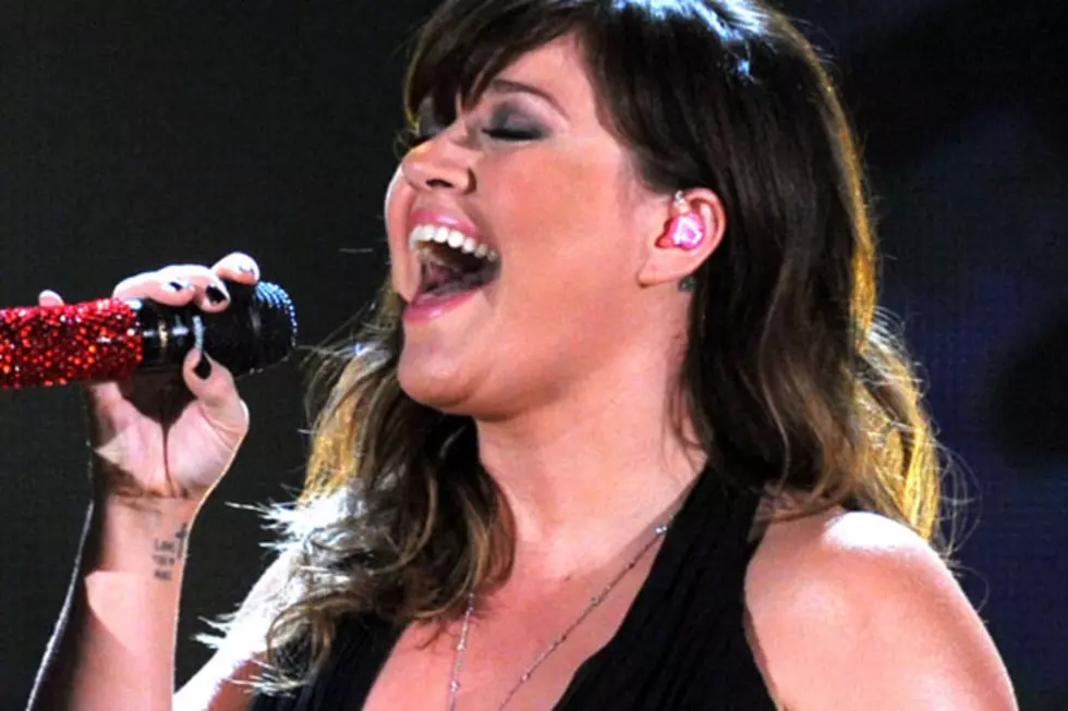 Kelly Clarkson Impresses Fans With Lee Ann Womack &#8216;I Hope You Dance&#8217; Cover