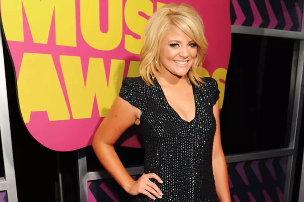 Lauren Alaina Apologizes to Fans for Twitter Comments