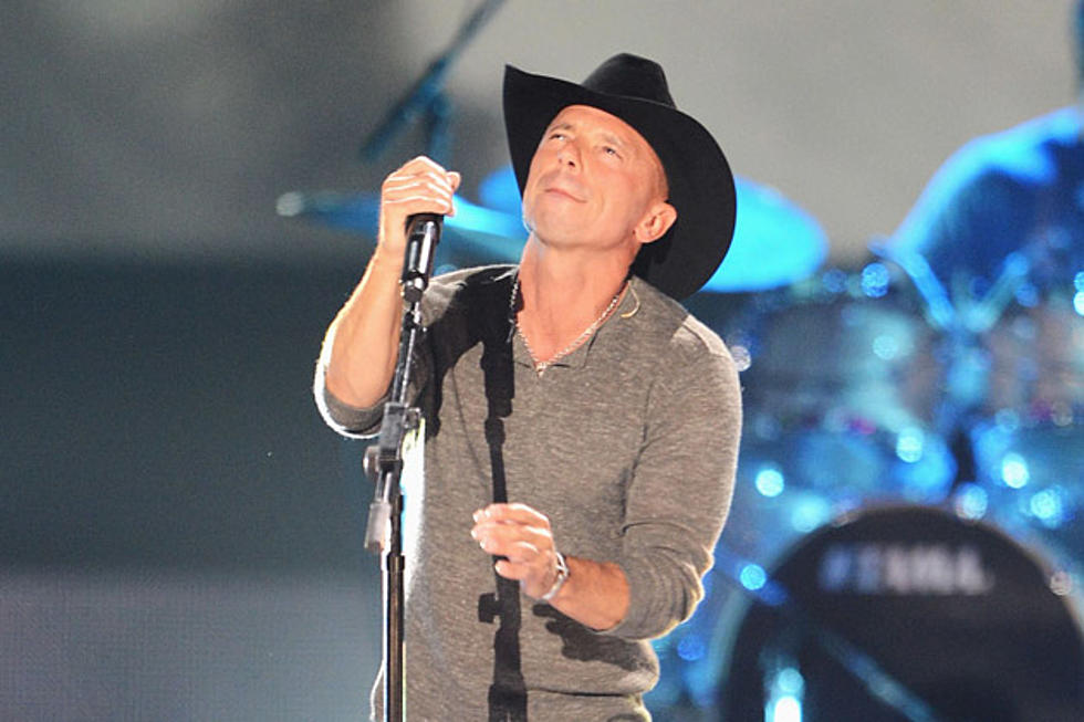 Kenny Chesney Performs &#8216;Come Over&#8217; at 2012 CMT Music Awards