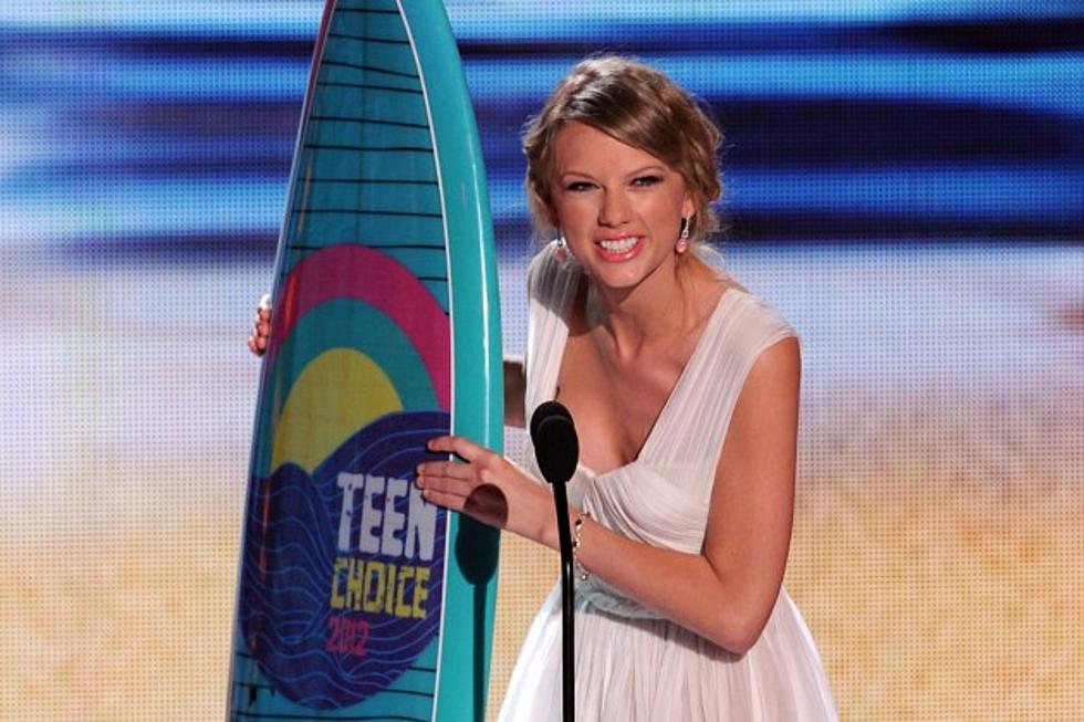 Taylor Swift Wins Five Teen Choice Awards, Including Choice Female Artist