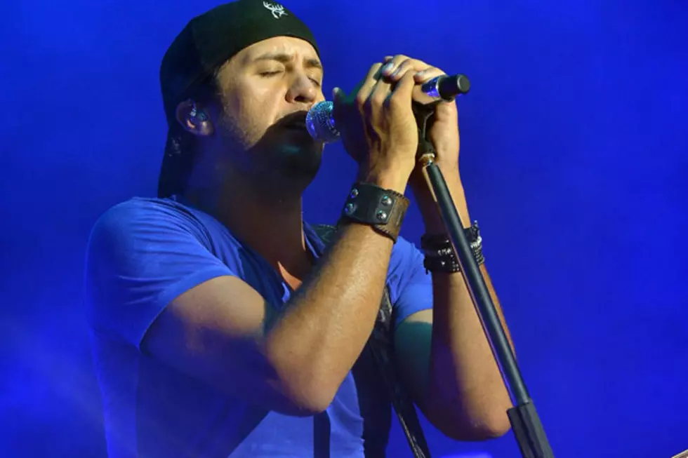 Luke Bryan Hangs Onto No. 1 Slot for Second Week in a Row With &#8216;Drunk on You&#8217;