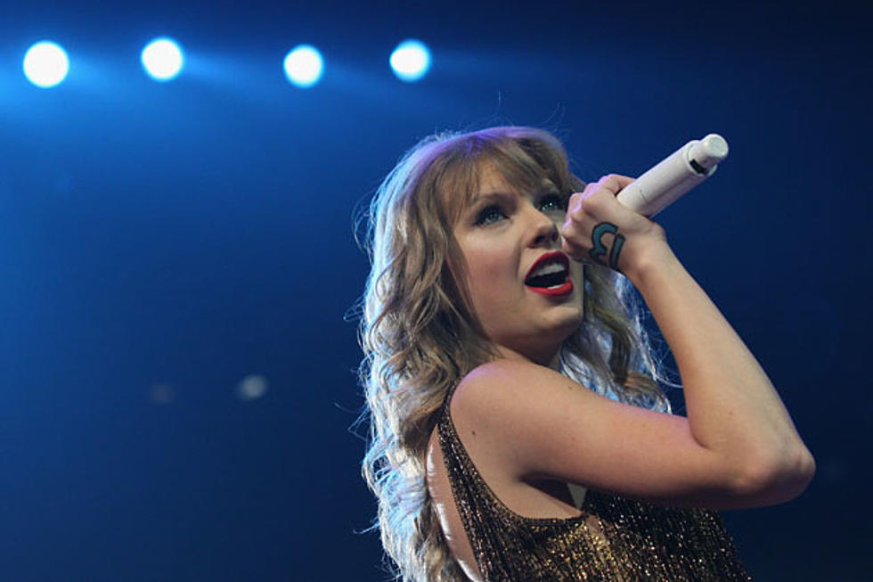 Taylor Swift&#8217;s &#8216;We Are Never Ever Getting Back Together&#8217; Is First No. 1 Hot 100 Single