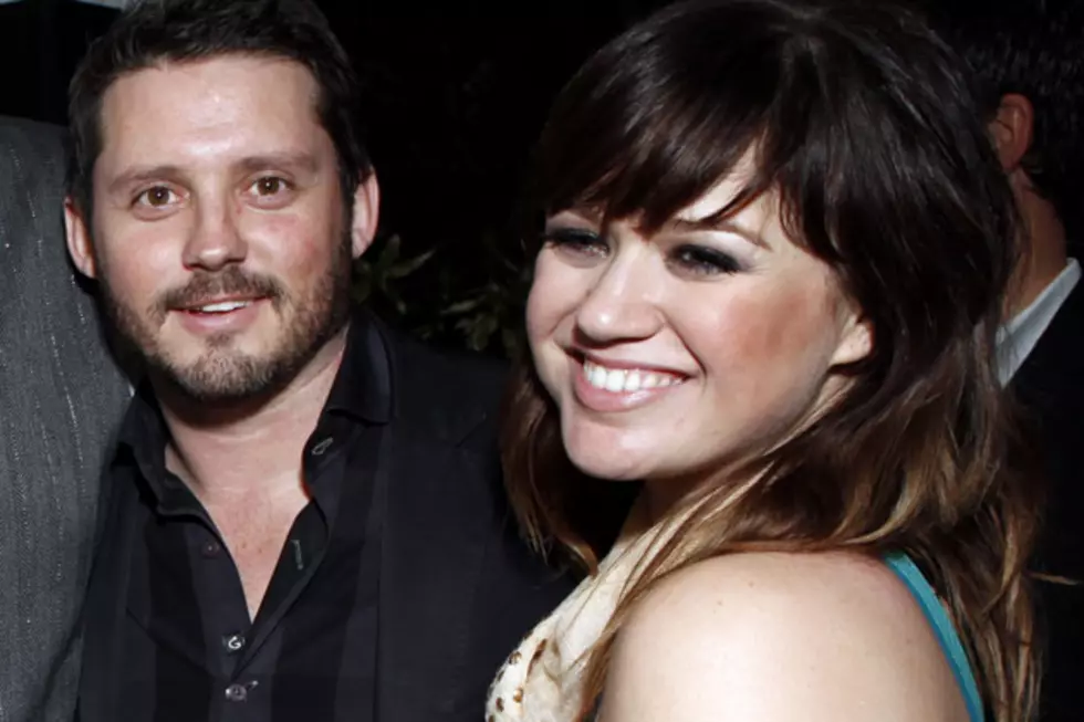 Kelly Clarkson Is &#8216;In Love&#8217; and &#8216;Super Happy&#8217; With Brandon Blackstock