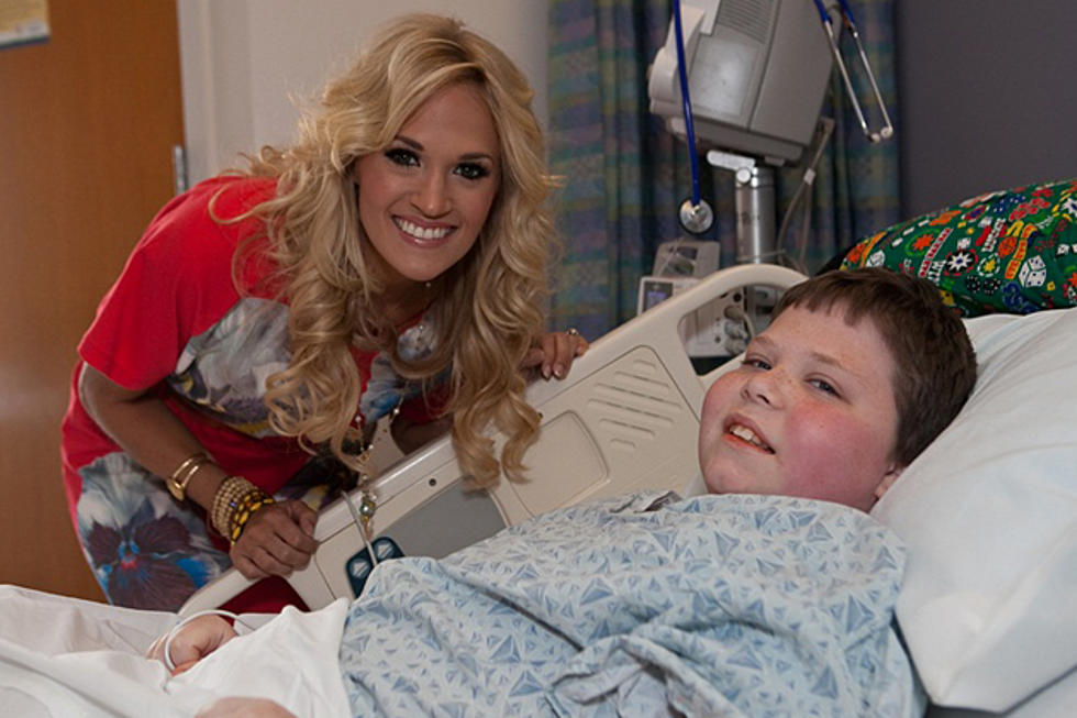 Carrie Underwood Visits With Kids at Boston Children&#8217;s Hospital