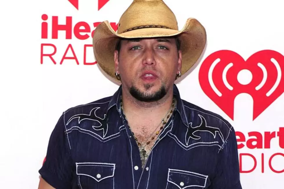Jason Aldean Photographed Kissing Former &#8216;American Idol&#8217; Contestant Brittany Kerr