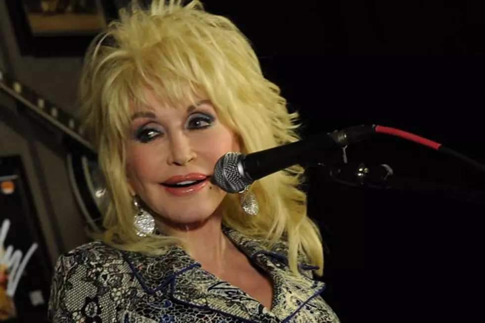 Dolly Parton Dishes on Her &#8216;Trashy&#8217; Halloween Costume