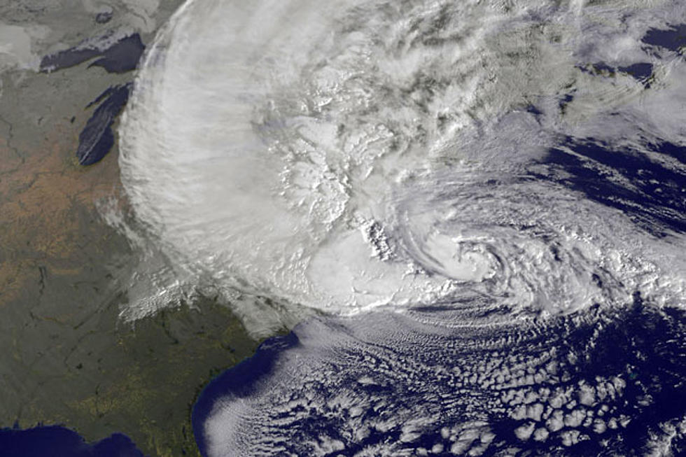 Hurricane Sandy 2012: Country Artists Offer Prayers, Warnings and Jokes as Storm Approaches