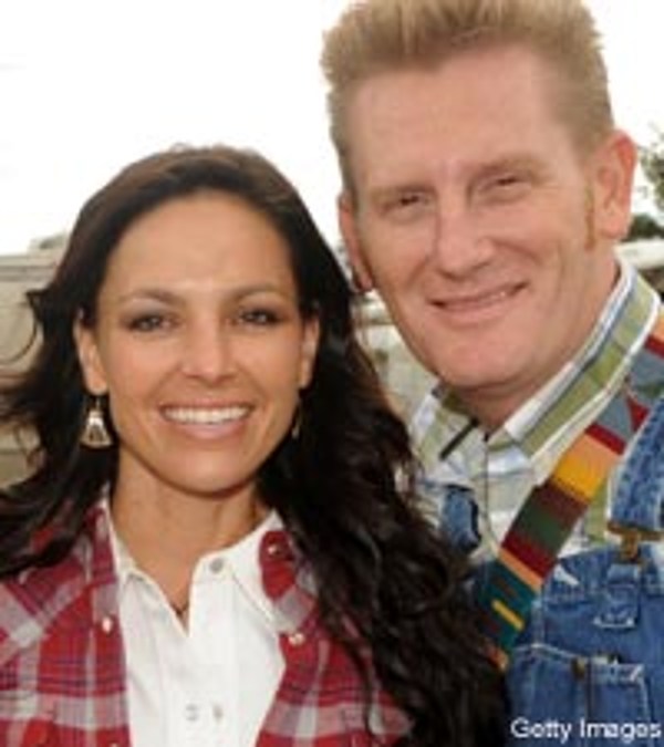 Joey + Rory Shoot ‘Important’ New Video