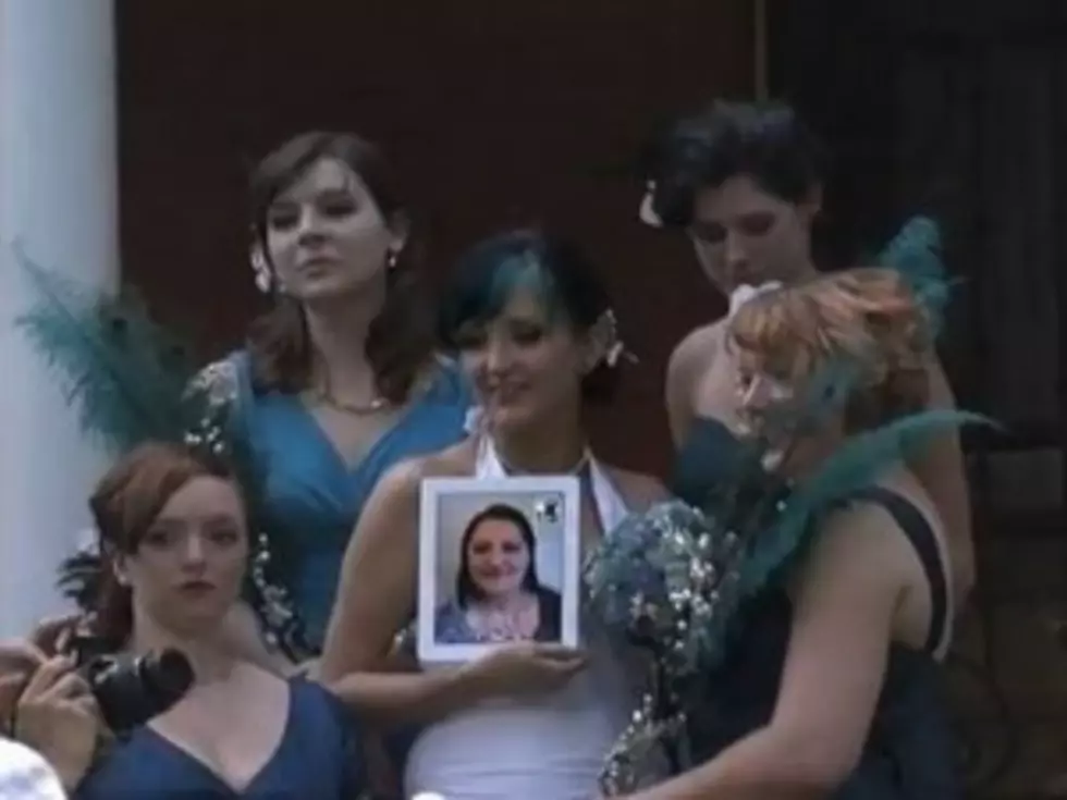 Bridesmaid Attends Friend&#8217;s Wedding Via iPad [VIDEO]