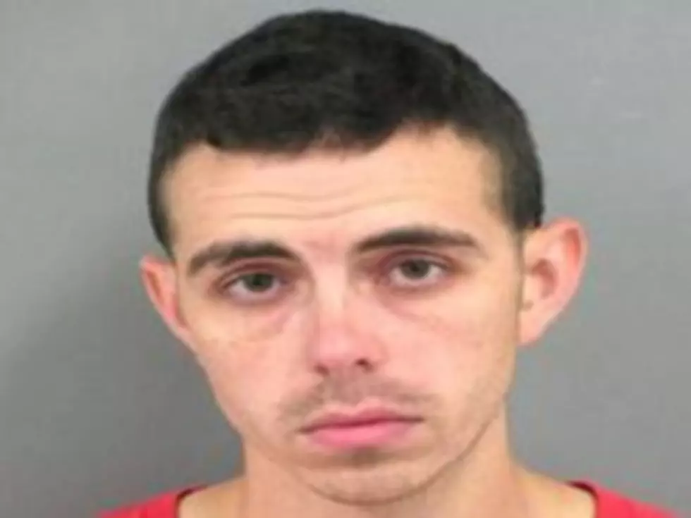 Taco Bell Employee Handcuffed Himself to Coworker Who Declined His Advances