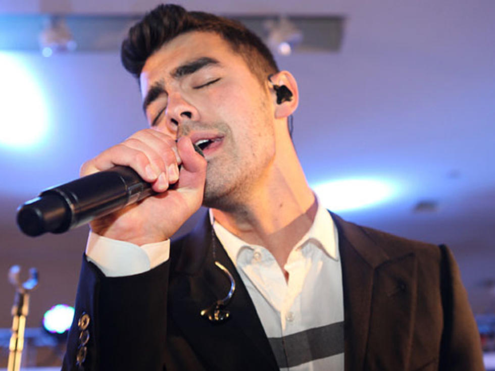 Joe Jonas Gets Sexy in Video for &#8216;Just in Love&#8217; – Purity Ring Be Damned! [VIDEO]