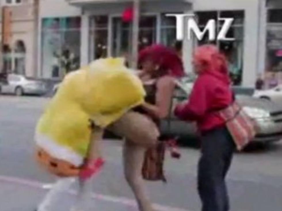 Man in SpongeBob SquarePants Suit Fights With Women, Gets Detained by Police [VIDEO]