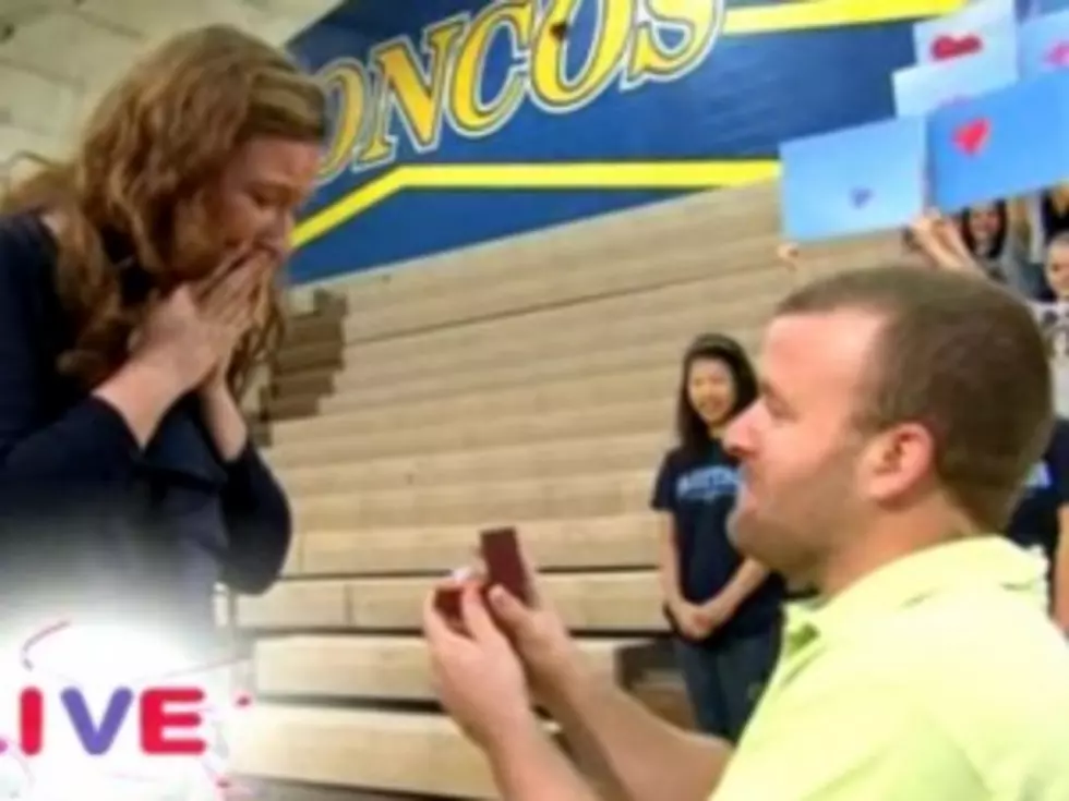 Man Makes Surprise Live Wedding Proposal on &#8216;GMA&#8217; [VIDEO]