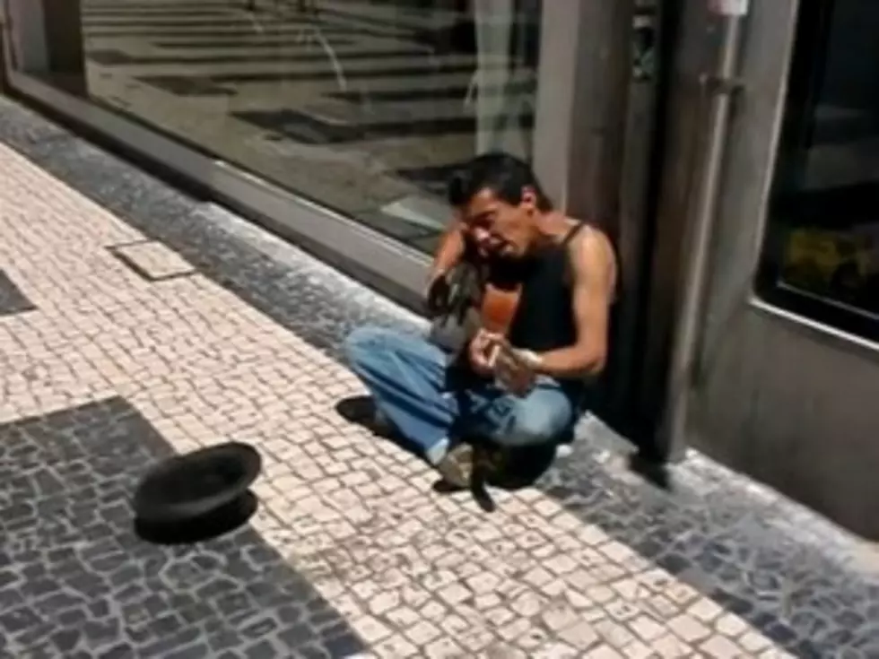 Homeless Street Performer Channels Kurt Cobain in Flawless &#8216;Heart-Shaped Box&#8217; Cover [VIDEO]