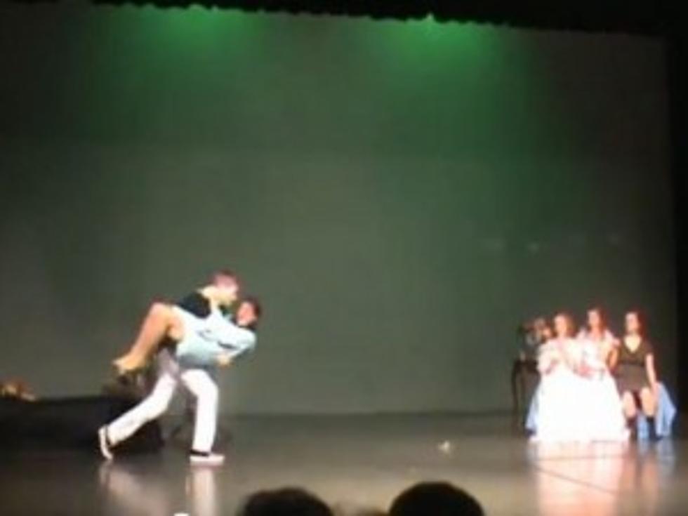 Drama Club Fail! High School Production of Cinderella Goes Very Wrong [VIDEO]