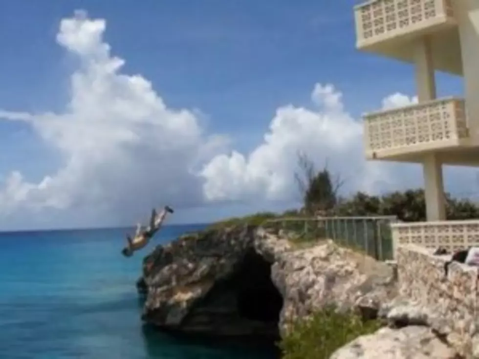 Daredevil Does Cliff Dive From the Top of an Island Hotel [VIDEO]