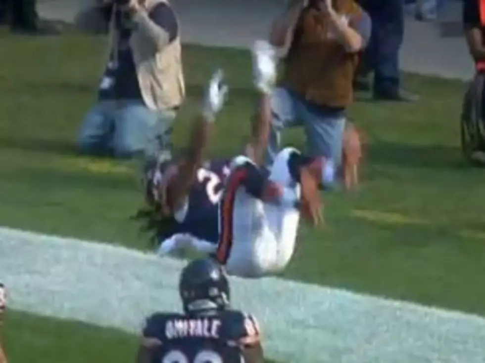 Marion Barber&#8217;s Touchdown Celebration Backflip Ends in Fail [VIDEO]