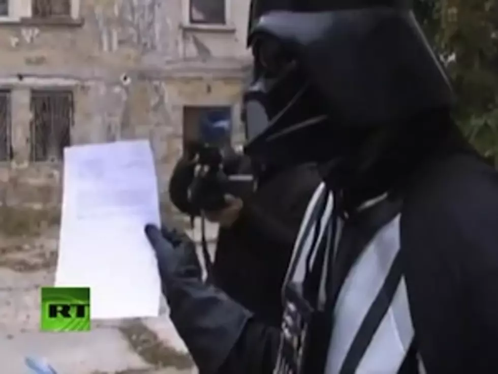 Man Dressed as Darth Vader Applies for Land in the Ukraine [VIDEO]