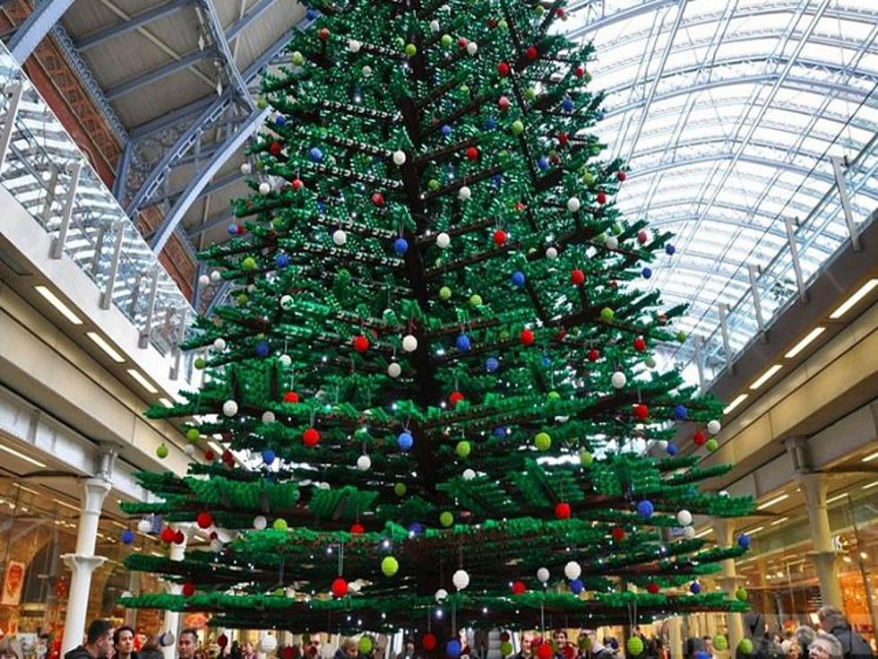 33-Foot Lego Christmas Tree Brings Holiday Cheer To London Train Station [SPONSORED PHOTOS]