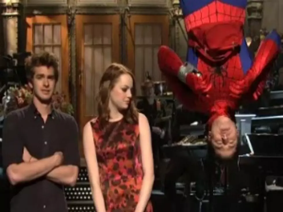 New Spider-Man Andrew Garfield Drops in on Emma Stone on &#8216;SNL&#8217;