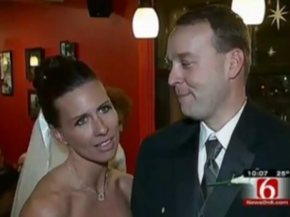 Oklahoma Couple&#8217;s Starbucks Wedding Is a Grande Event [VIDEO]