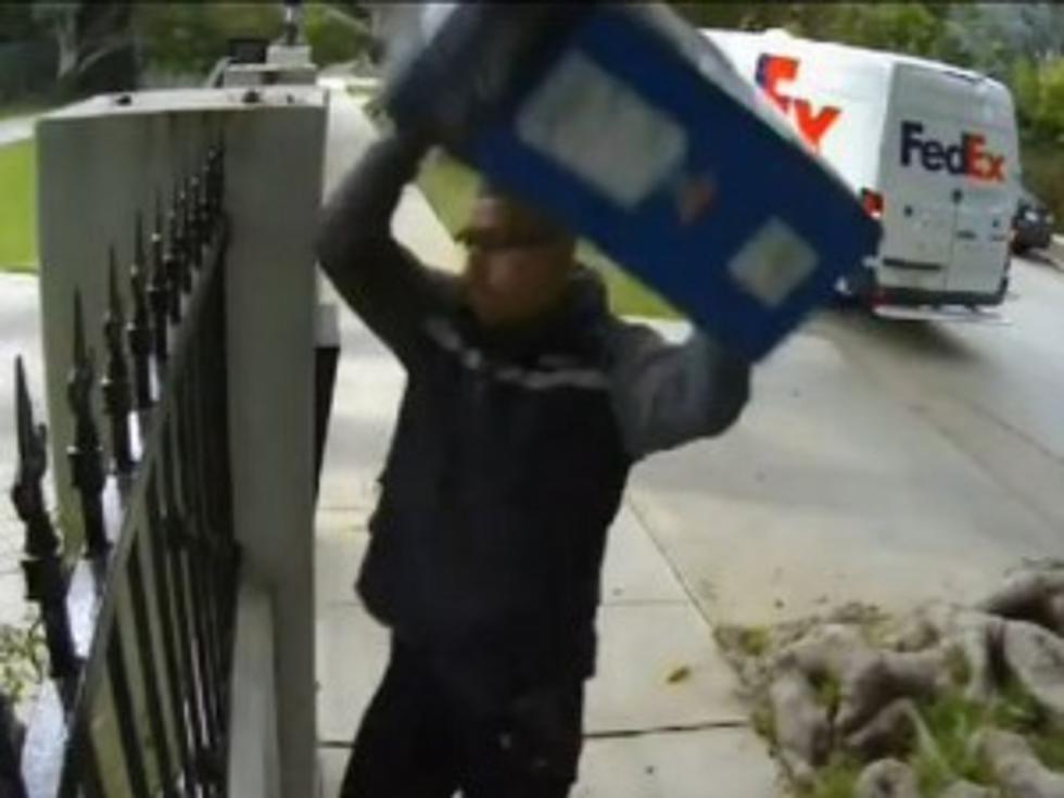 FedEx Delivery Man Caught on Camera Throwing a Computer Monitor [VIDEO]