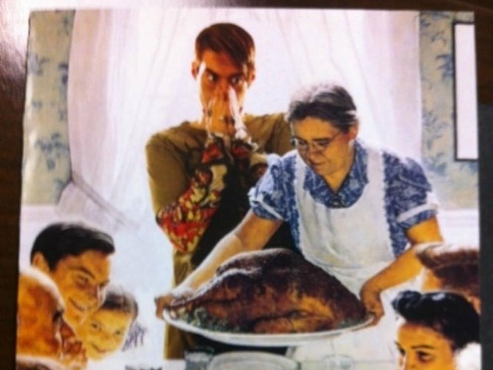 Stefon Photo Bombs &#8216;Saturday Night Live&#8217;s&#8217; Norman Rockwell Christmas Card [IMAGE]