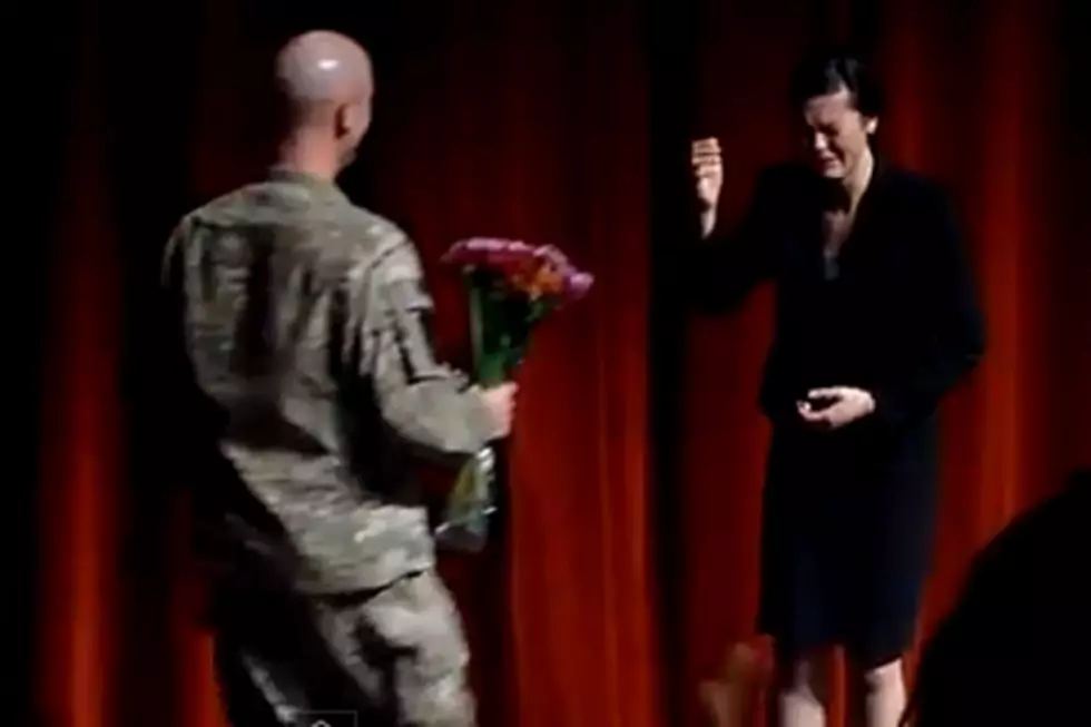 Soldier Dad and Daughter Have Heartwarming Reunion in Front of Packed Auditorium