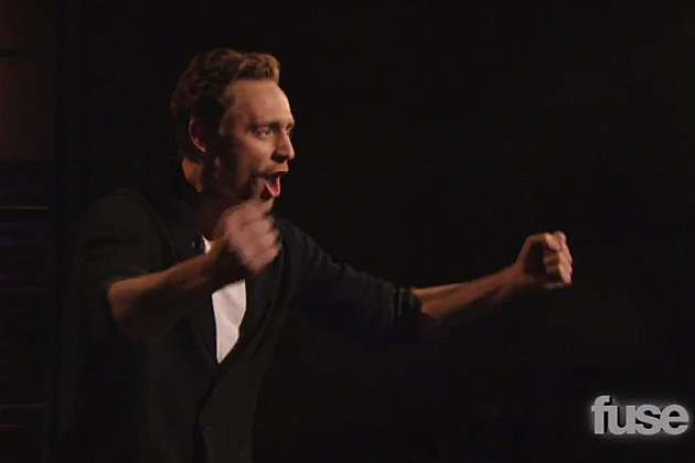 Tom Hiddleston does'Henry V' monologue during an interview FuseTV