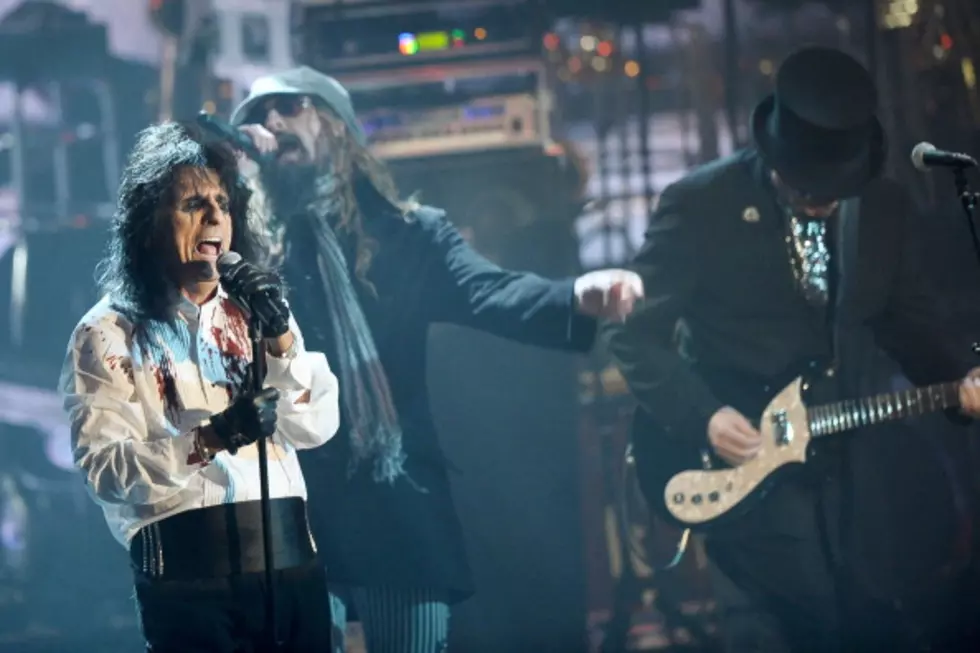 Johnny Depp Electrifies Crowd By Joining Alice Cooper On Stage [VIDEO]