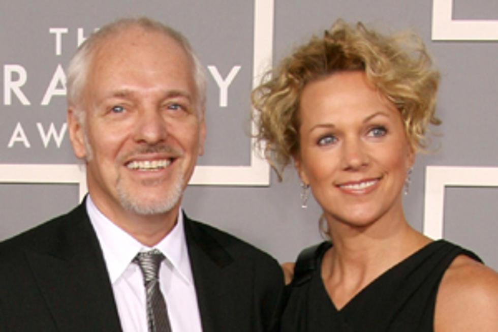 Peter Frampton Files for Divorce From Wife of 15 Years