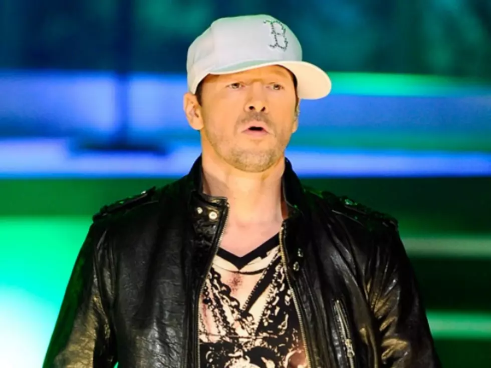 Donnie Wahlberg Manhandled By Fan at NKOTBSB Show [VIDEO]