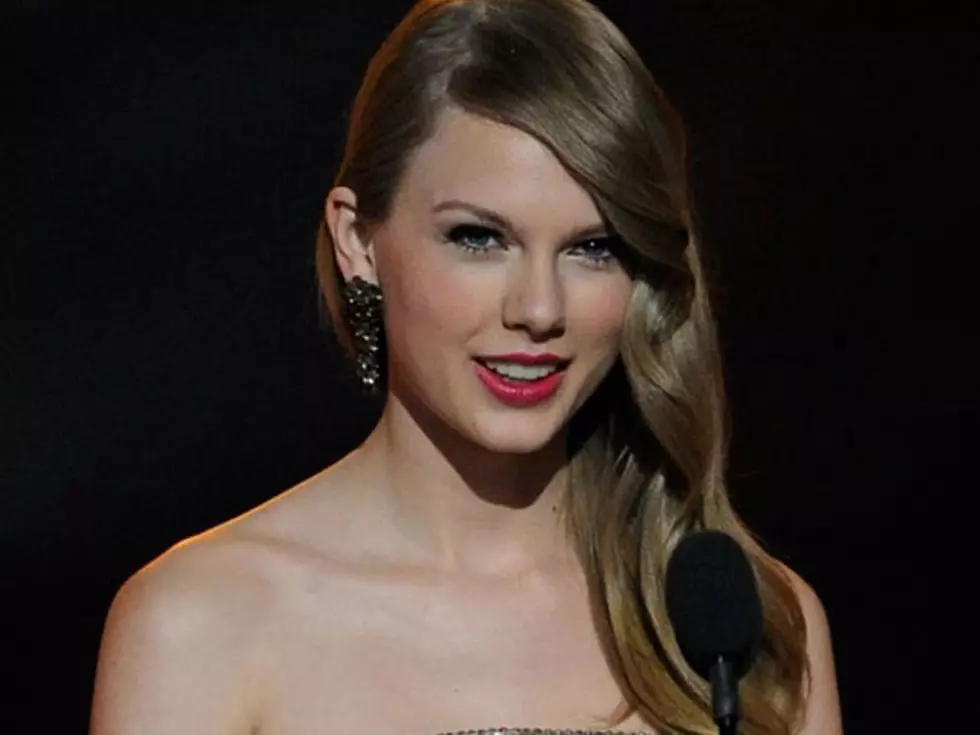 Taylor Swift Named 2011 Teen Choice Awards Ultimate Choice Winner [VIDEO]