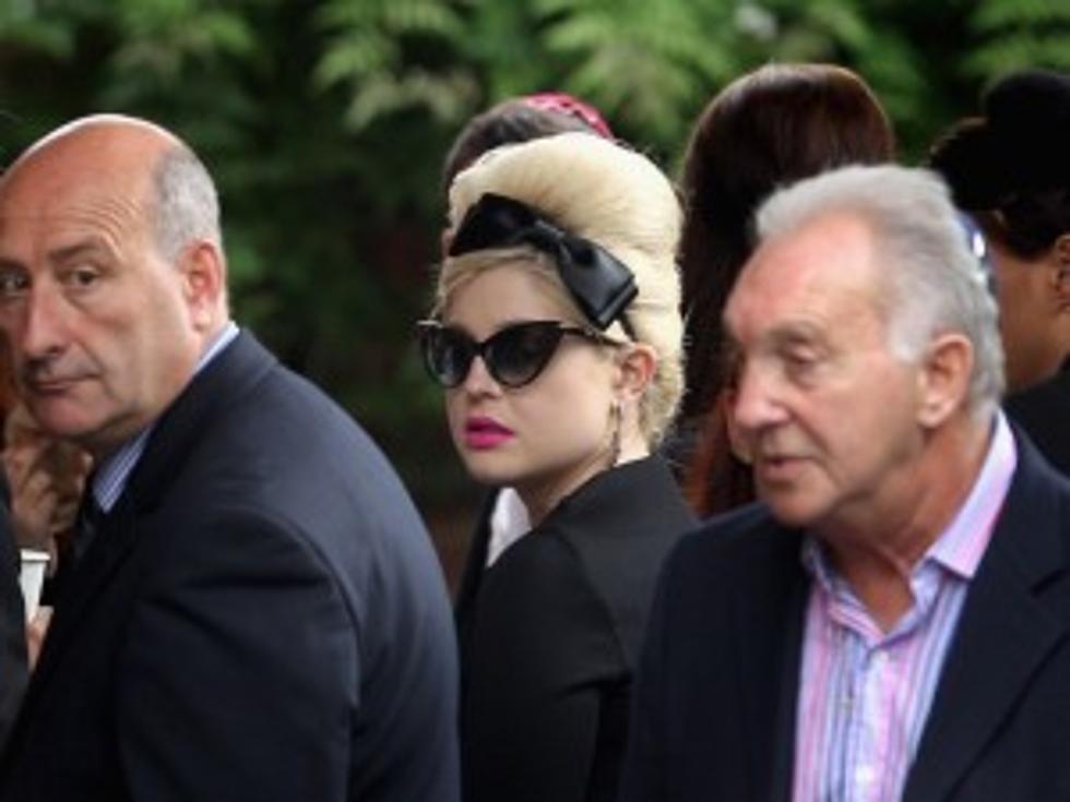 Amy Winehouse Funeral: Family, Friends and Celebrities Gather to Mourn