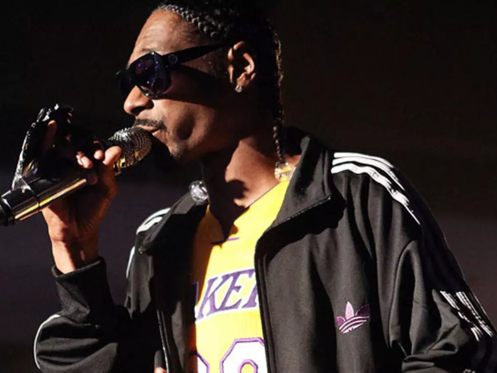 Want to Record in the Studio with Snoop Dogg? Here&#8217;s Your Chance