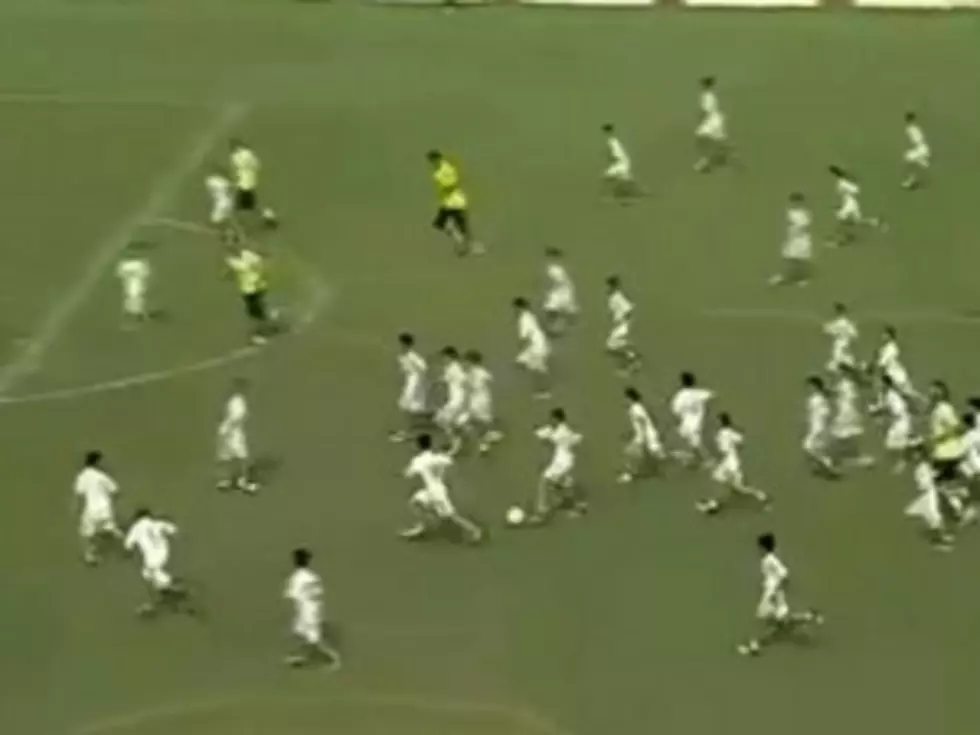 Can Real Madrid Beat 109 Kids in Soccer? [VIDEO]
