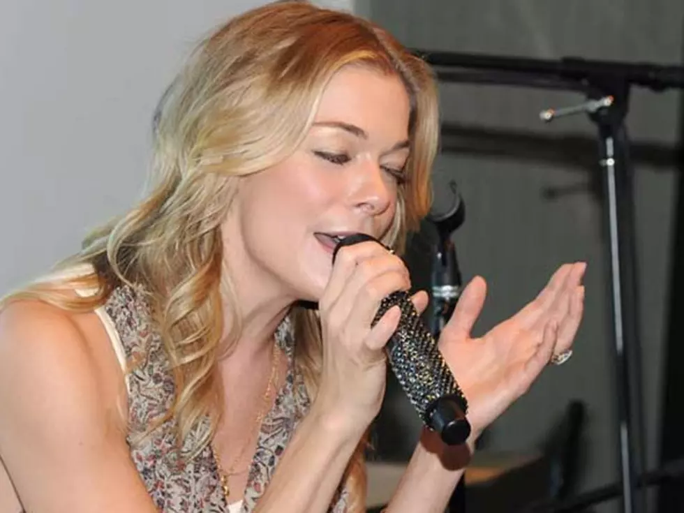 LeAnn Rimes&#8217; Offers Surprising Twist on Covers Album &#8216;Lady and Gentleman&#8217;