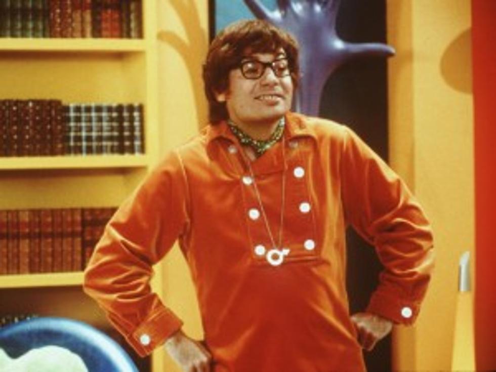 Mike Myers Signs On for &#8216;Austin Powers 4′