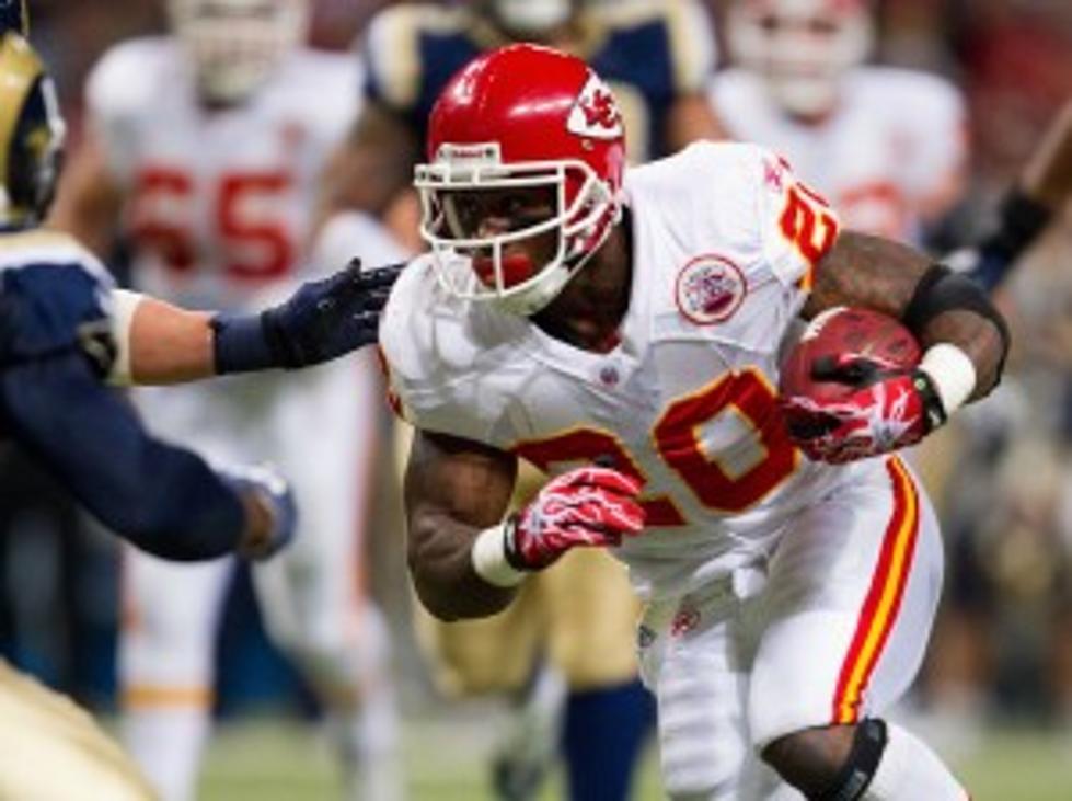 Running Back Thomas Jones &#8216;Sucker Punched&#8217; Rookie at Chiefs&#8217; Training Camp