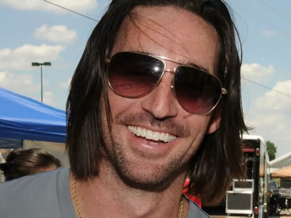 Jake Owen Performs Tracks and Shares Stories from &#8216;Barefoot Blue Jean Night&#8217;