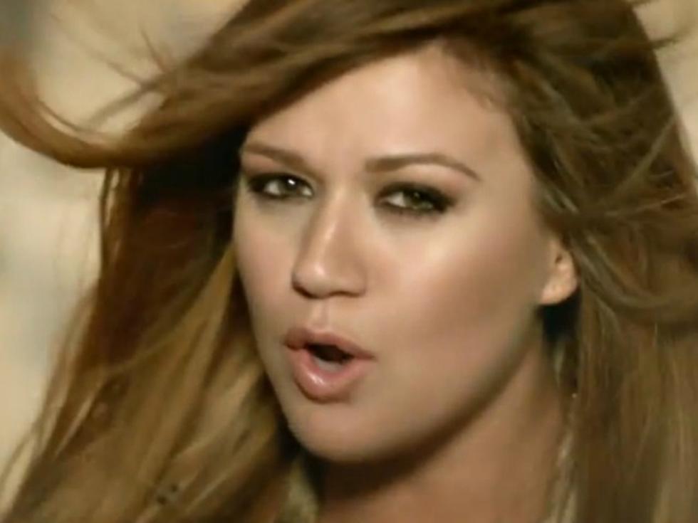 Kelly Clarkson Releases Video for &#8216;Mr. Know It All&#8217; [VIDEO]