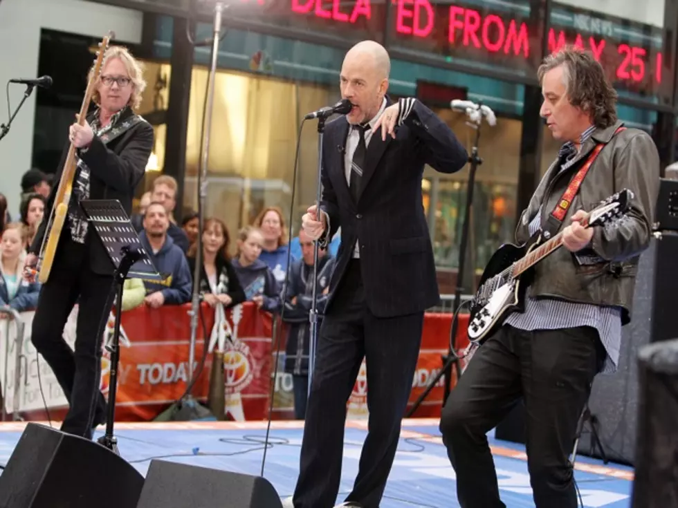 R.E.M. Announces Breakup, Says &#8216;The Time Just Feels Right&#8217;